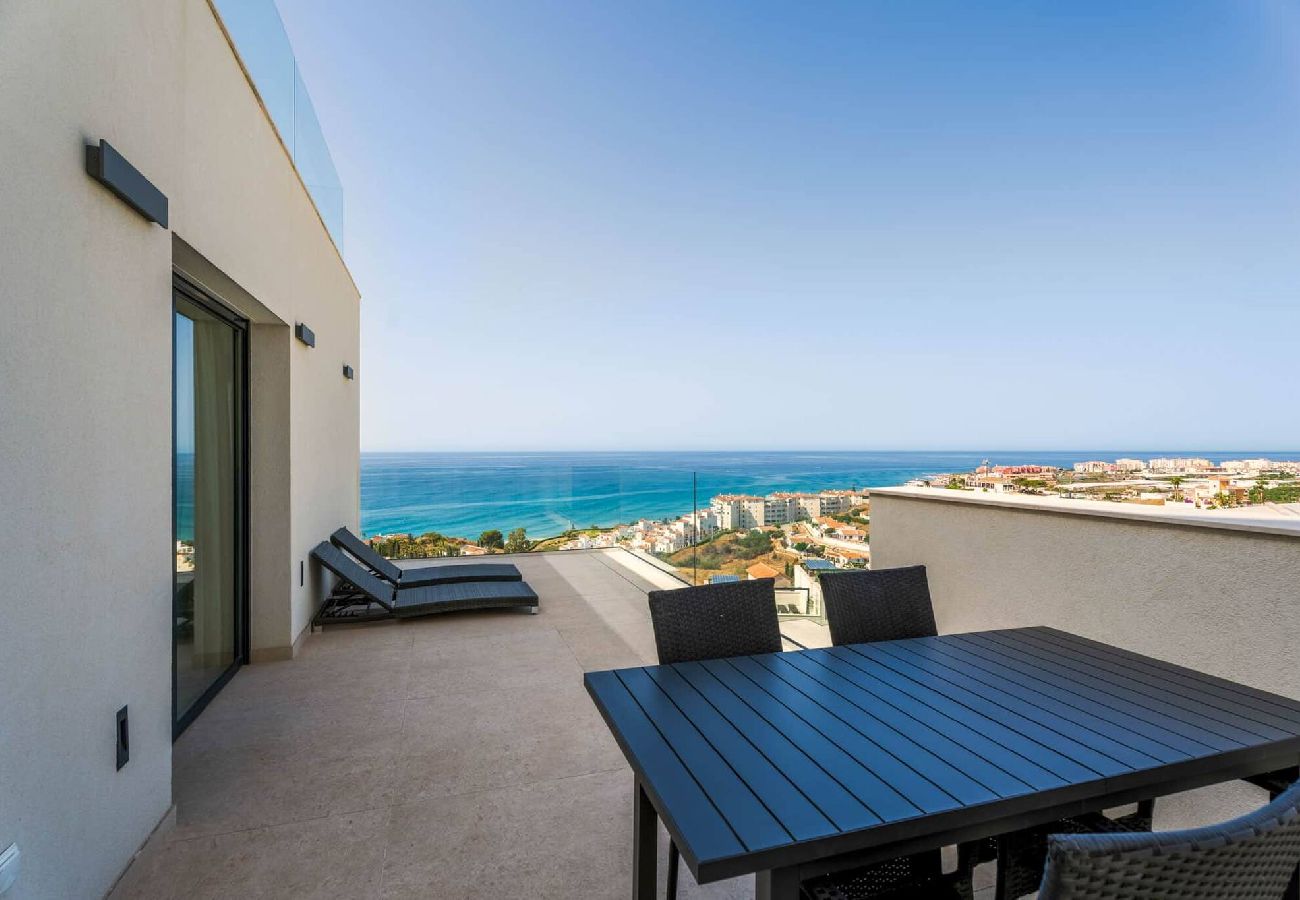 Hus i Torrox Costa - Luksushus med privat pool, jacuzzi og wellness-spa