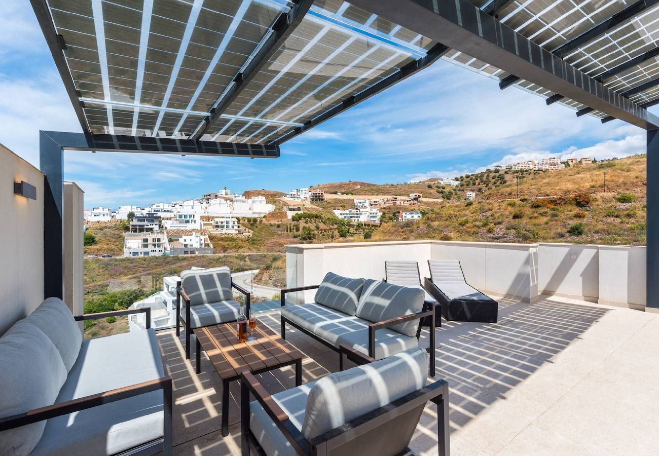 Hus i Torrox Costa - Fantastisk hus med privat jacuzzi og havudsigt