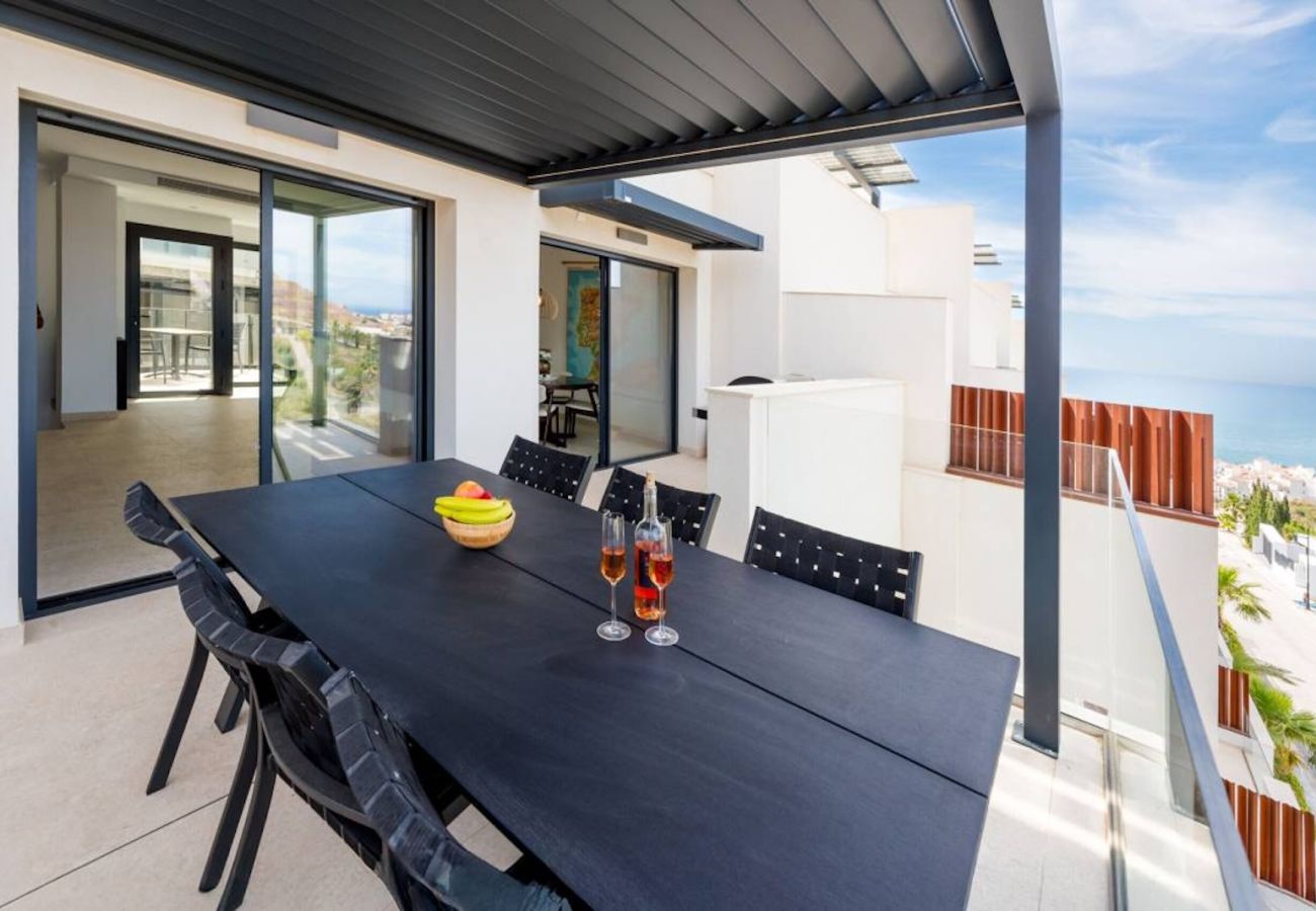 Hus i Torrox Costa - Fantastisk hus med privat jacuzzi og havudsigt