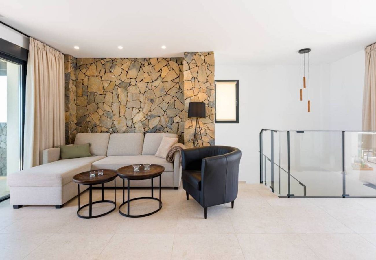 Hus i Torrox Costa - Luksusvilla med privat pool og spabad - adgang til fitnesscenter, sauna og wellnesscenter
