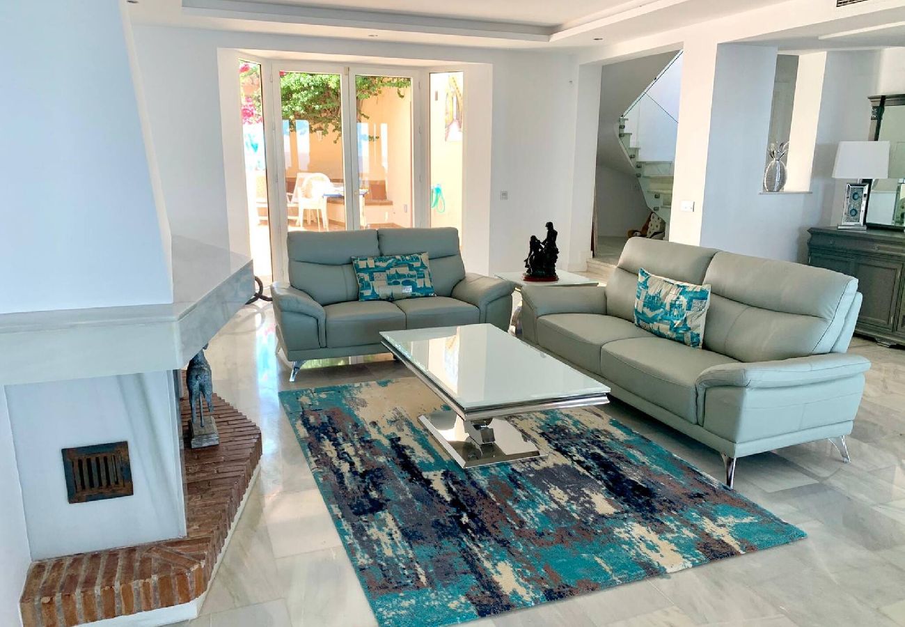 Villa i Marbella - Villa Monterray, Royal Beach, Calahonda - Villa ved stranden