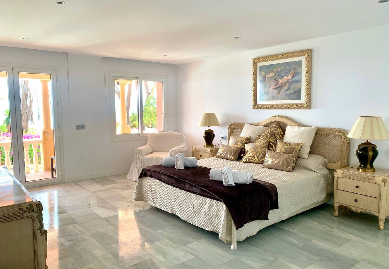 Villa i Marbella - Villa Monterray, Royal Beach, Calahonda - Villa ved stranden