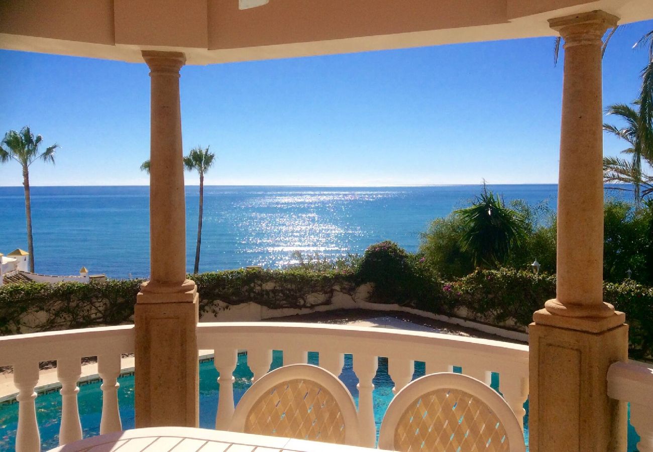 Villa i Marbella - Villa Monterray, Royal Beach, Calahonda - Villa ved stranden