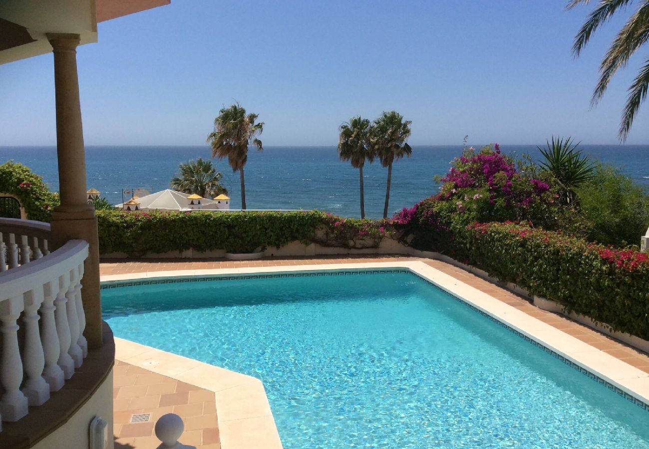 Villa i Marbella - Villa Monterray, Royal Beach, Calahonda - Villa ved stranden