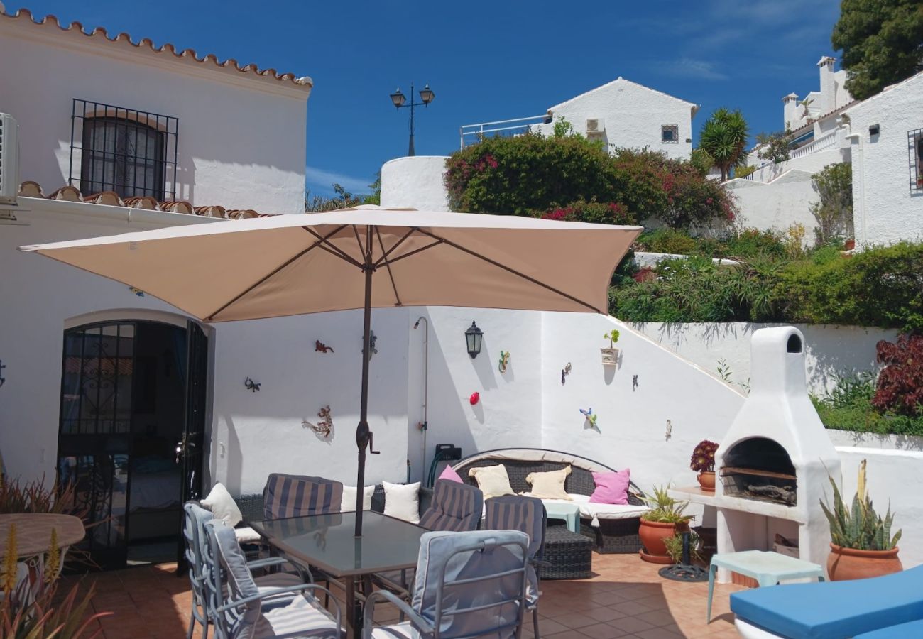Lejlighed i Nerja - To soveværelser med stor terrasse og udsigt i Capistrano, Nerja