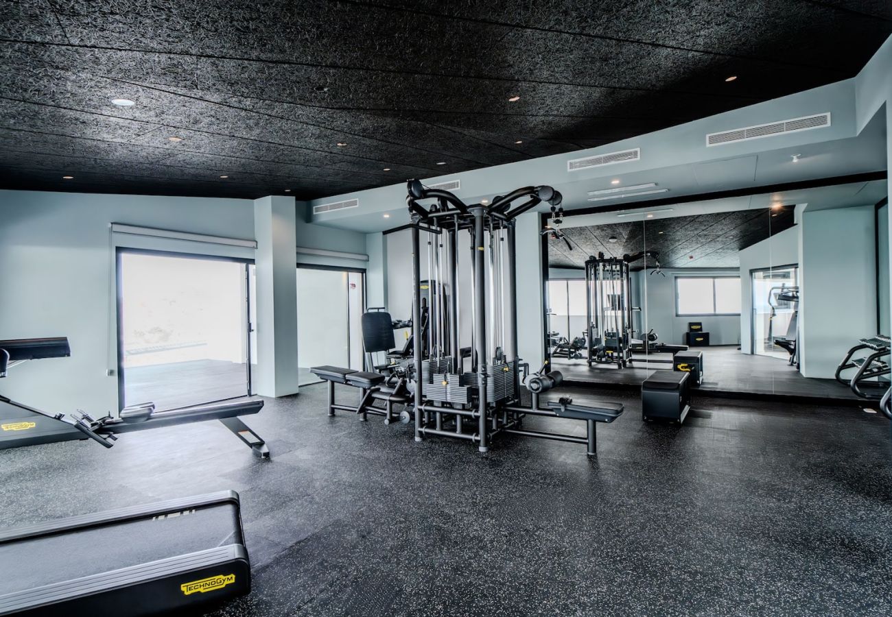 Hus i Torrox Costa - Moderne hus med privat pool og spabad - adgang til fitnesscenter, sauna og wellnesscenter