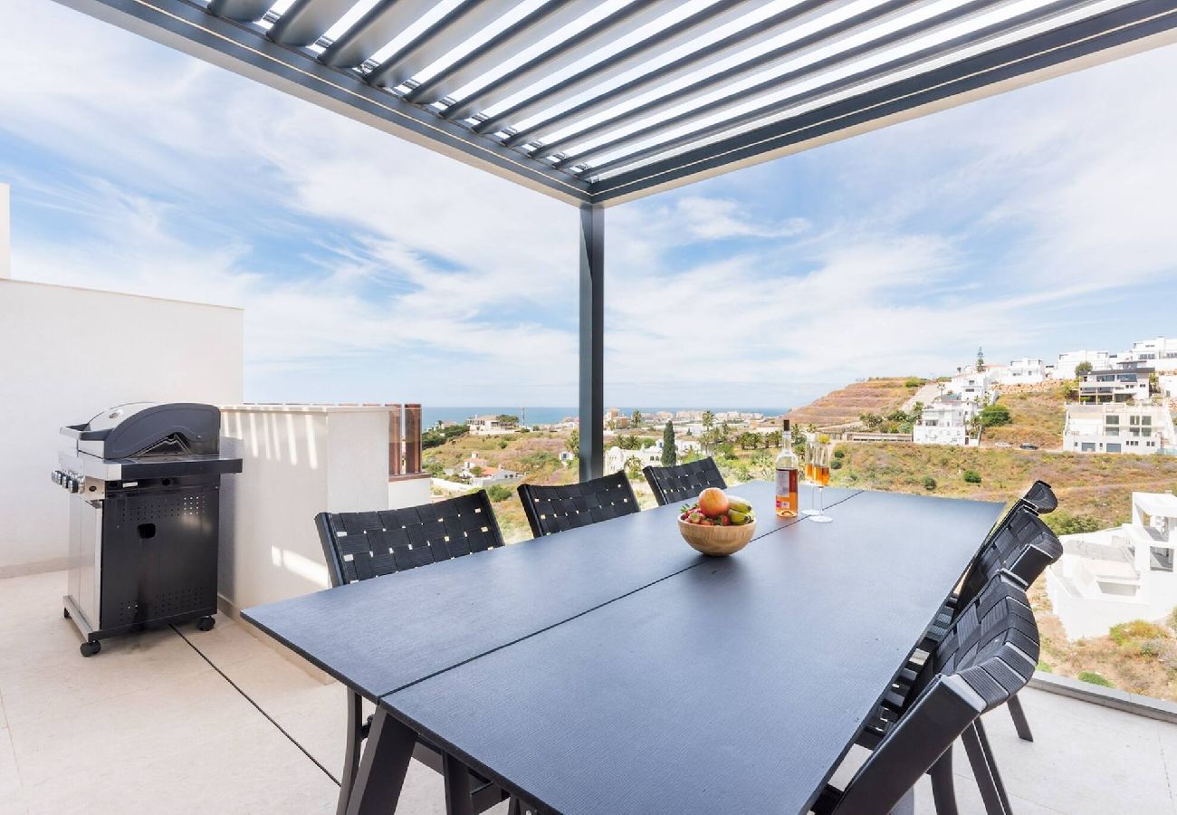 Casa en Torrox Costa - Impresionante casa con jacuzzi privado y vistas al mar