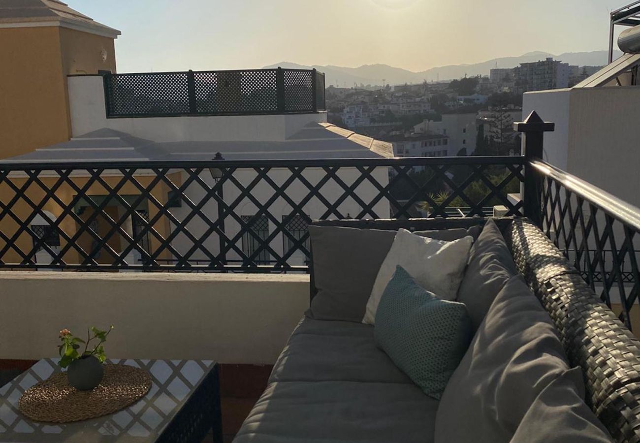 Apartamento en Nerja - Miramar Nerja – Amplio apartamento cerca de la playa de Burriana con piscina