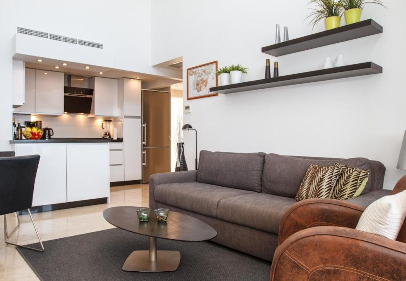 Apartamento en Torrox Costa - Impresionante ático en Calaceite con vistas panorámicas.