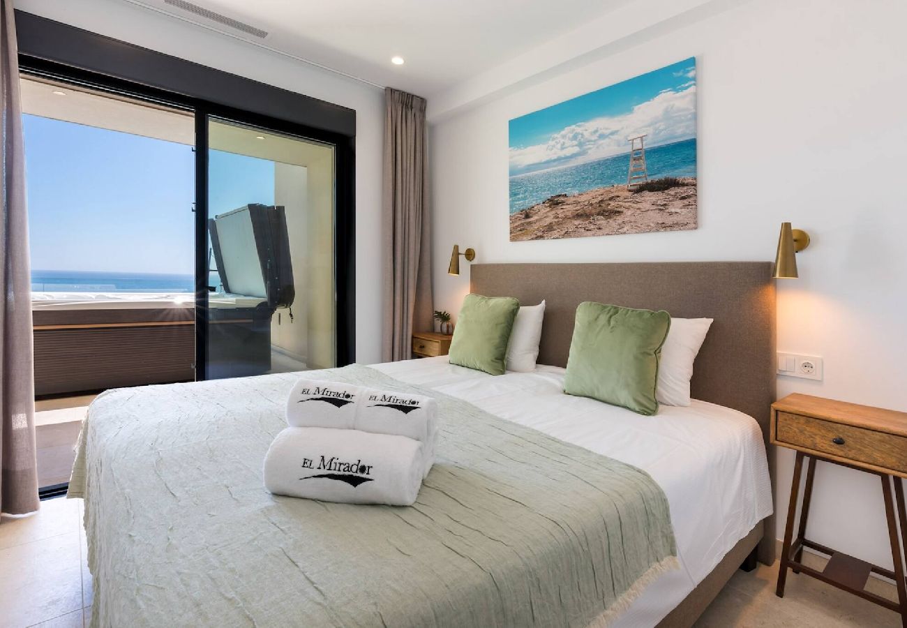 Villa in Torrox - Luxury House with Jacuzzi and Wellness centre, Hus 16