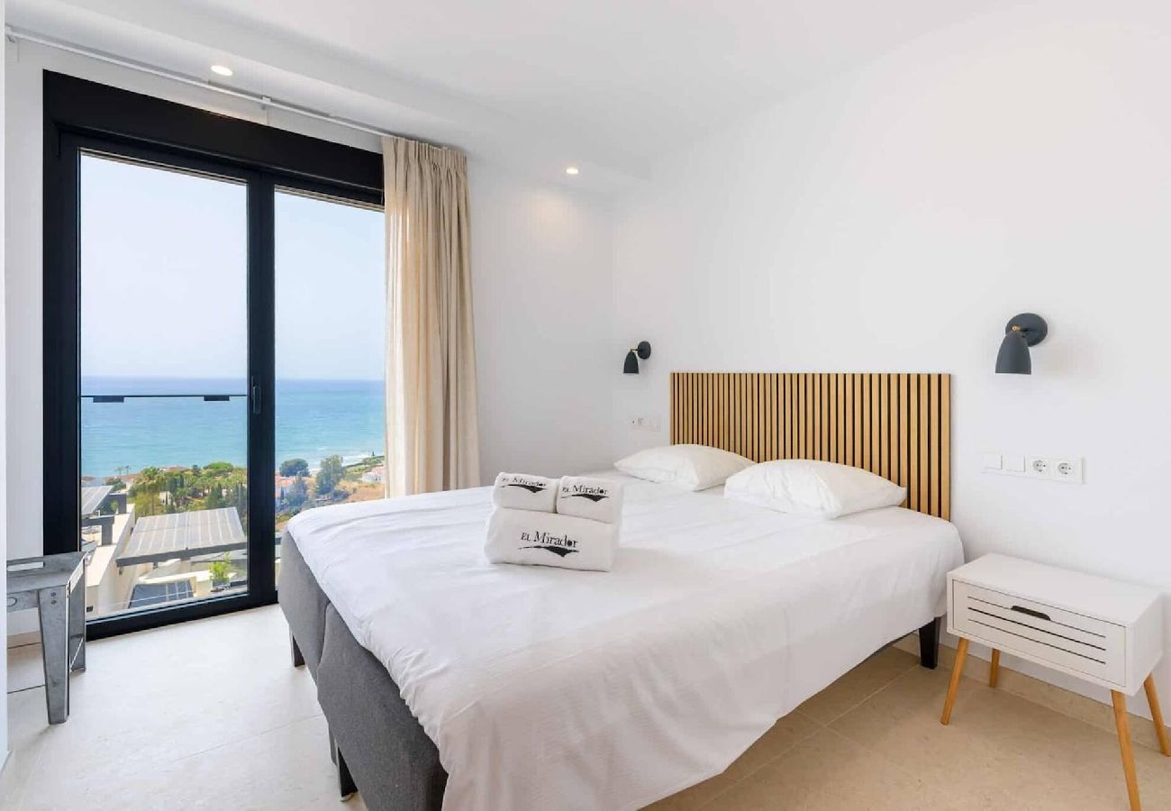 House in Torrox Costa - Luxury House with Private Pool, Jacuzzi and Wellness Spa