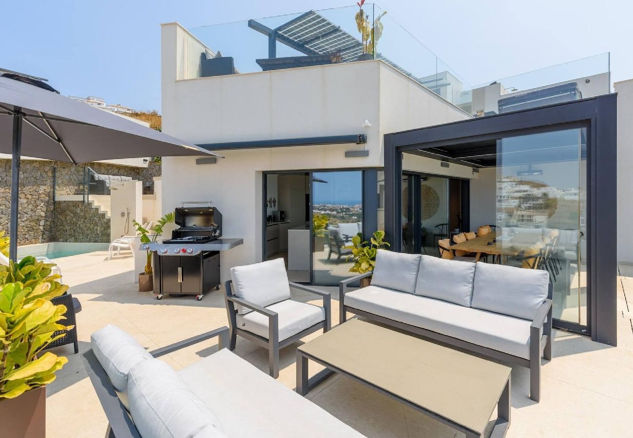 House in Torrox Costa - Luxury House with Private Pool, Jacuzzi and Wellness Spa