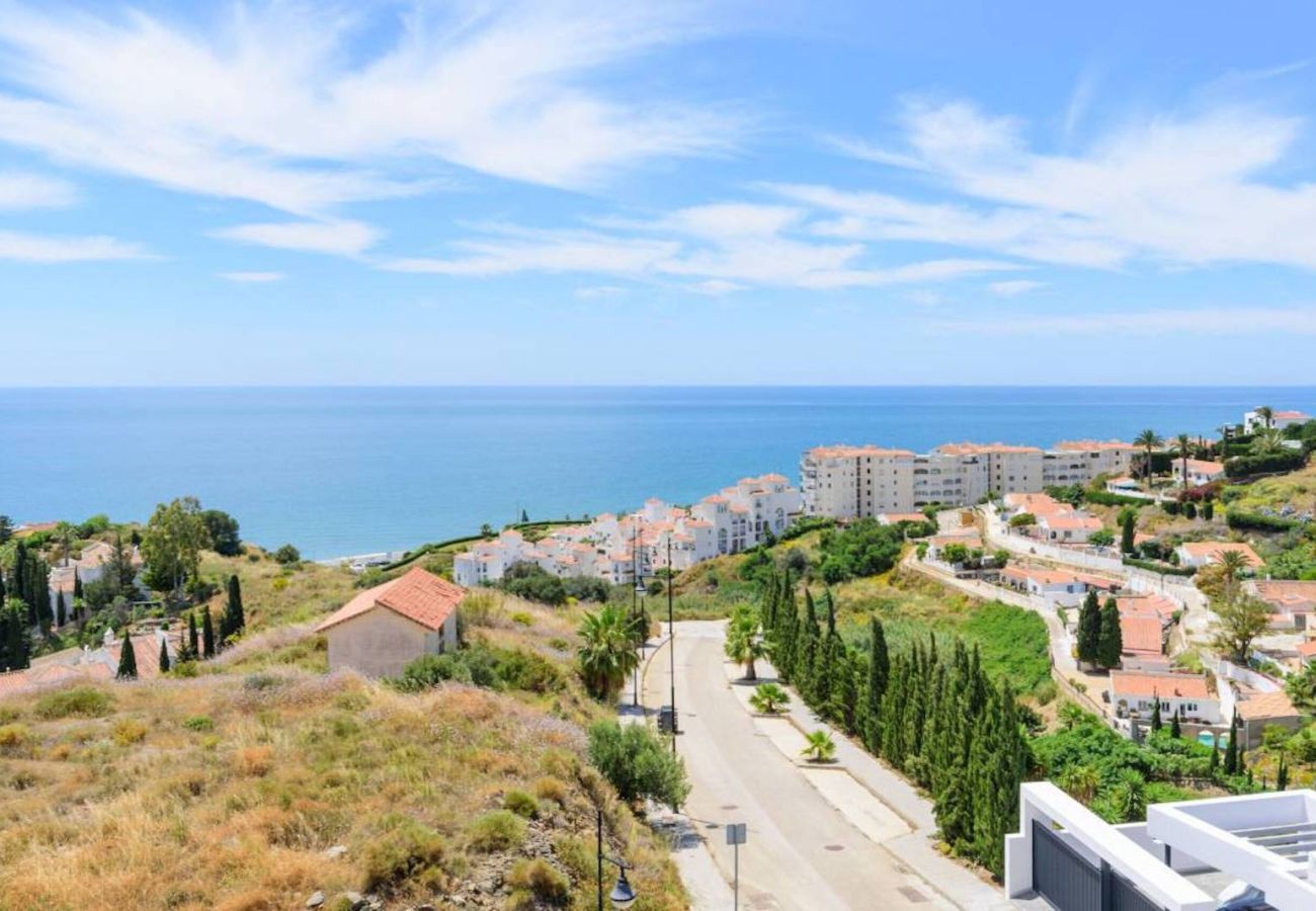 House in Torrox Costa - Luxury Villa with Private Pool and Hot Tub - access to gym, sauna & wellness centre