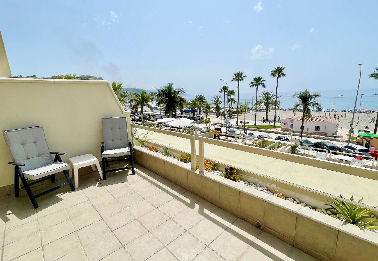 Apartment in Nerja - Apartment on Frontline Burriana Beach, Nerja 