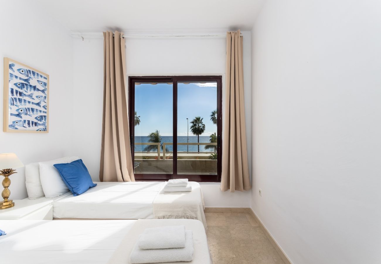 Apartment in Nerja - Apartment on Frontline Burriana Beach, Nerja 