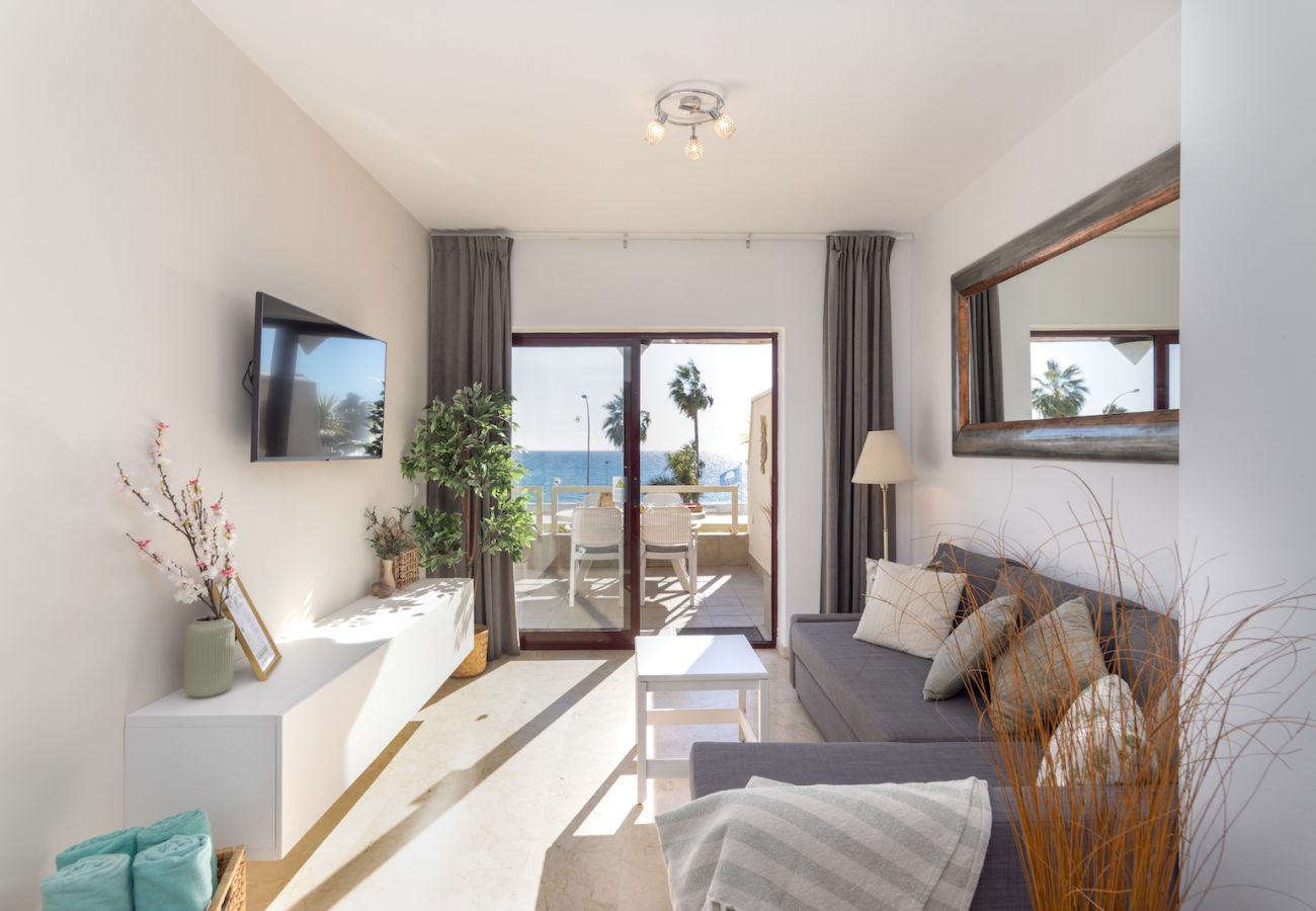 Apartment in Nerja - Apartment on Frontline Burriana Beach, Nerja 