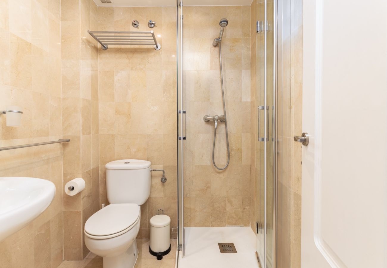 Apartment in Nerja - Apartment on Frontline Burriana Beach, Nerja 