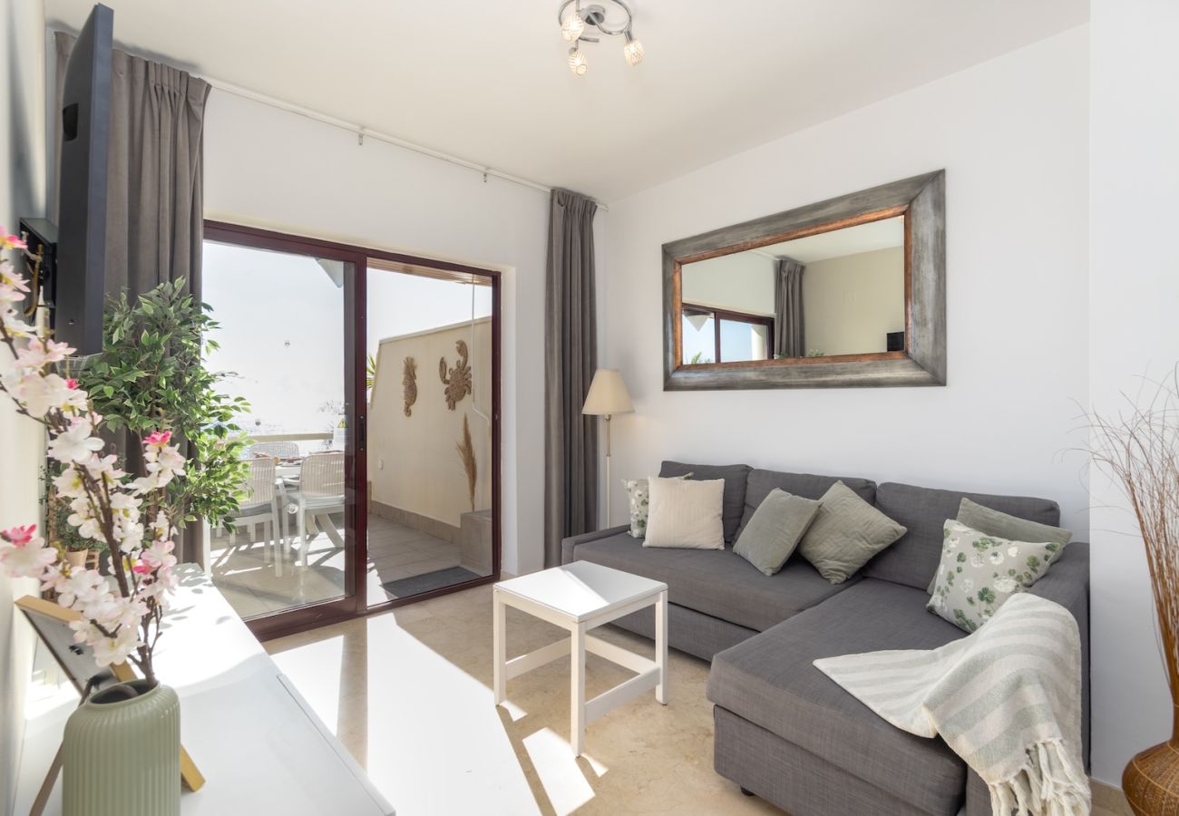 Apartment in Nerja - Apartment on Frontline Burriana Beach, Nerja 