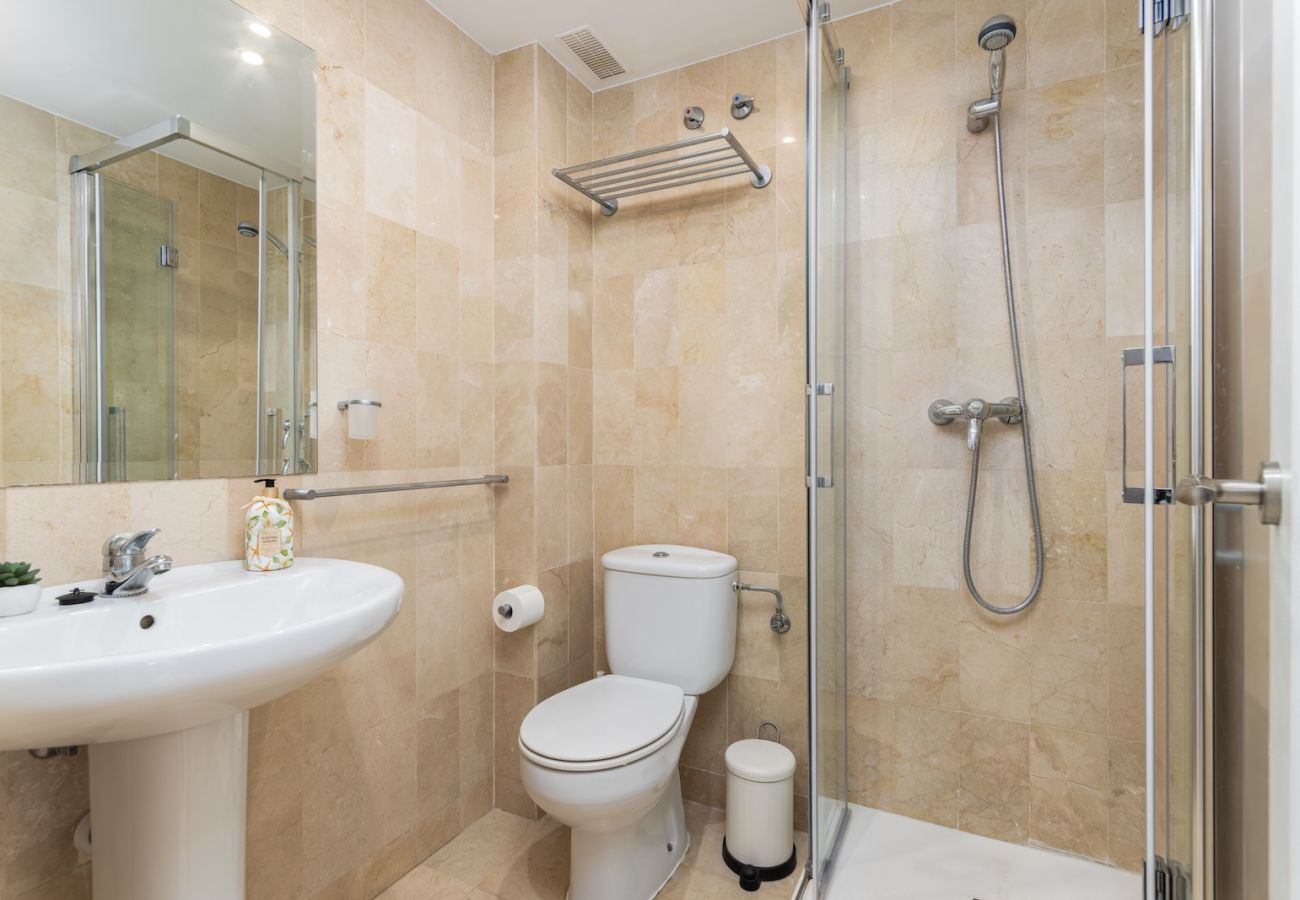 Apartment in Nerja - Apartment on Frontline Burriana Beach, Nerja 