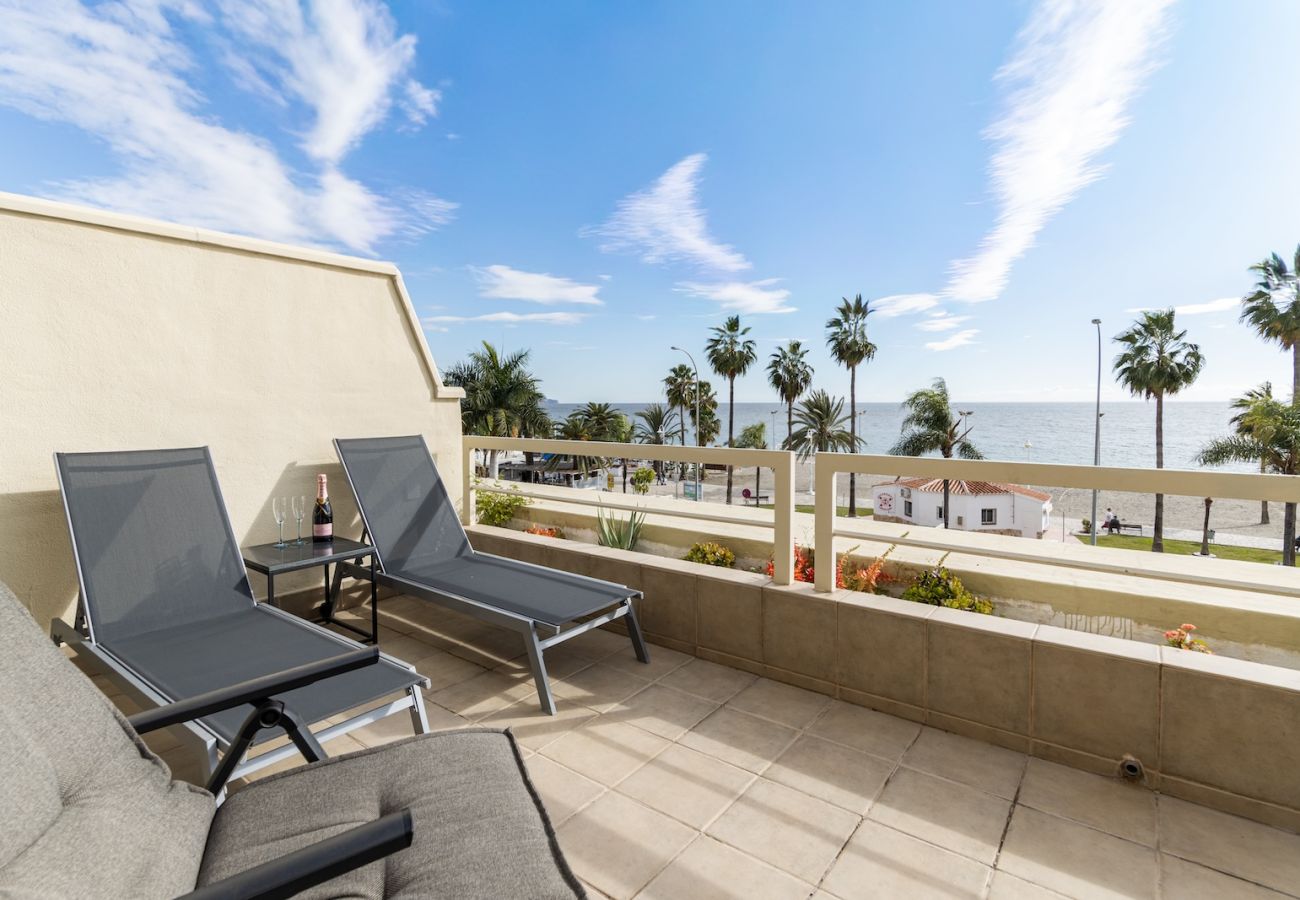 Apartment in Nerja - Apartment on Frontline Burriana Beach, Nerja 