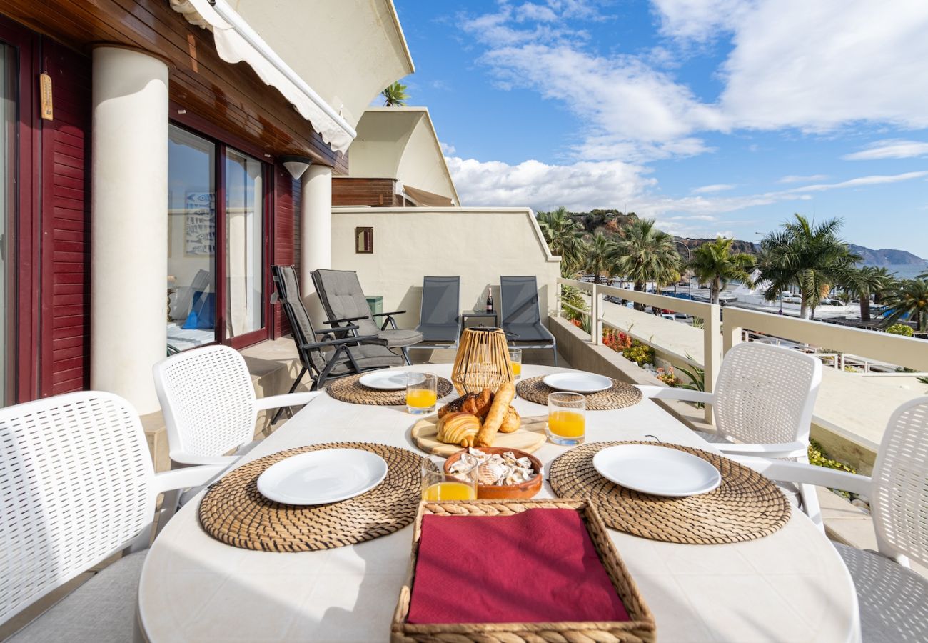 Apartment in Nerja - Apartment on Frontline Burriana Beach, Nerja 