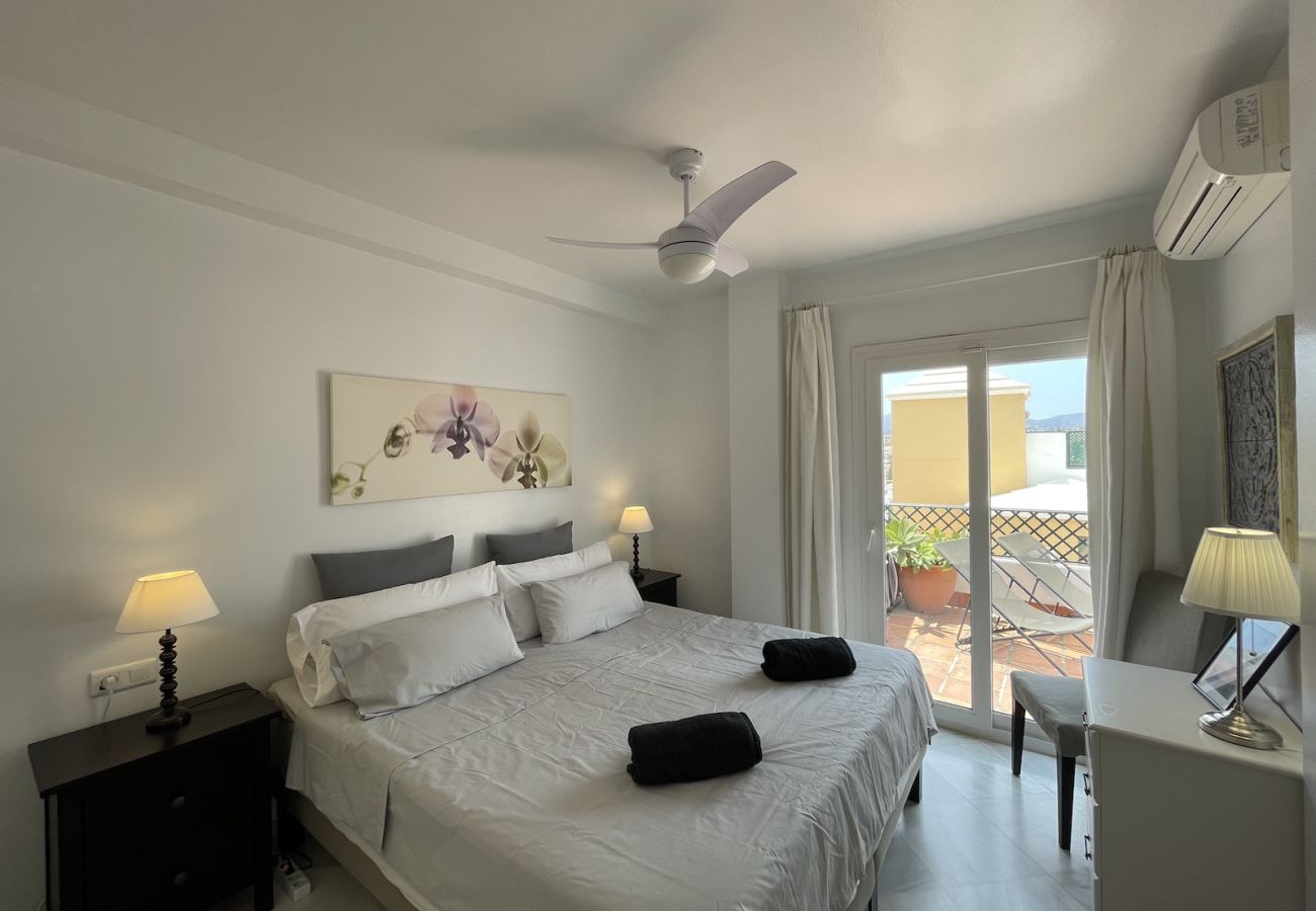 Apartment in Nerja - Miramar Nerja - Spacious apartment near Burriana beach with pool
