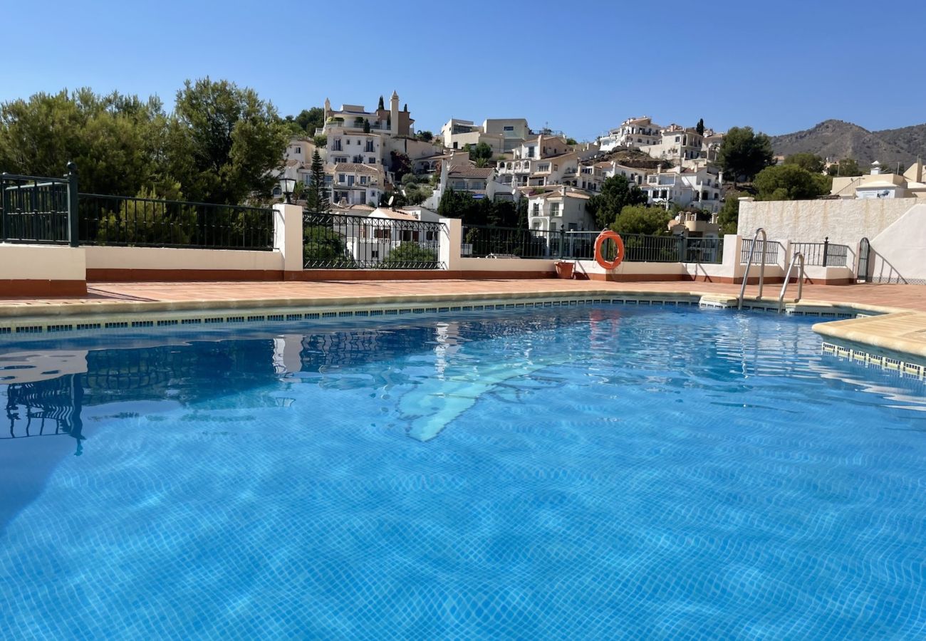 Apartment in Nerja - Miramar Nerja - Spacious apartment near Burriana beach with pool