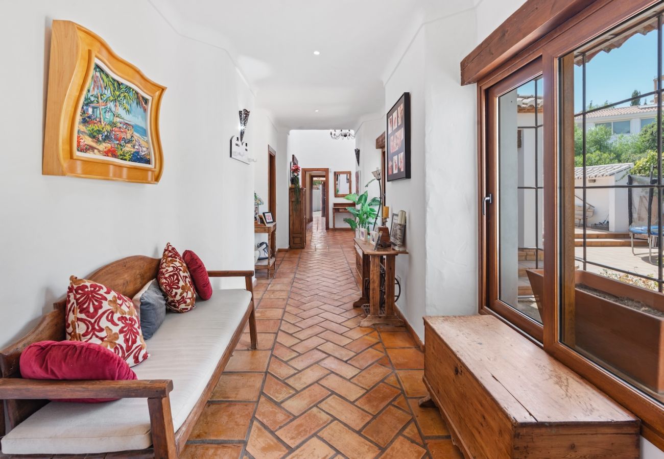 Villa in Frigiliana - Stunning 4 bedroom villa with private pool and spectacular views