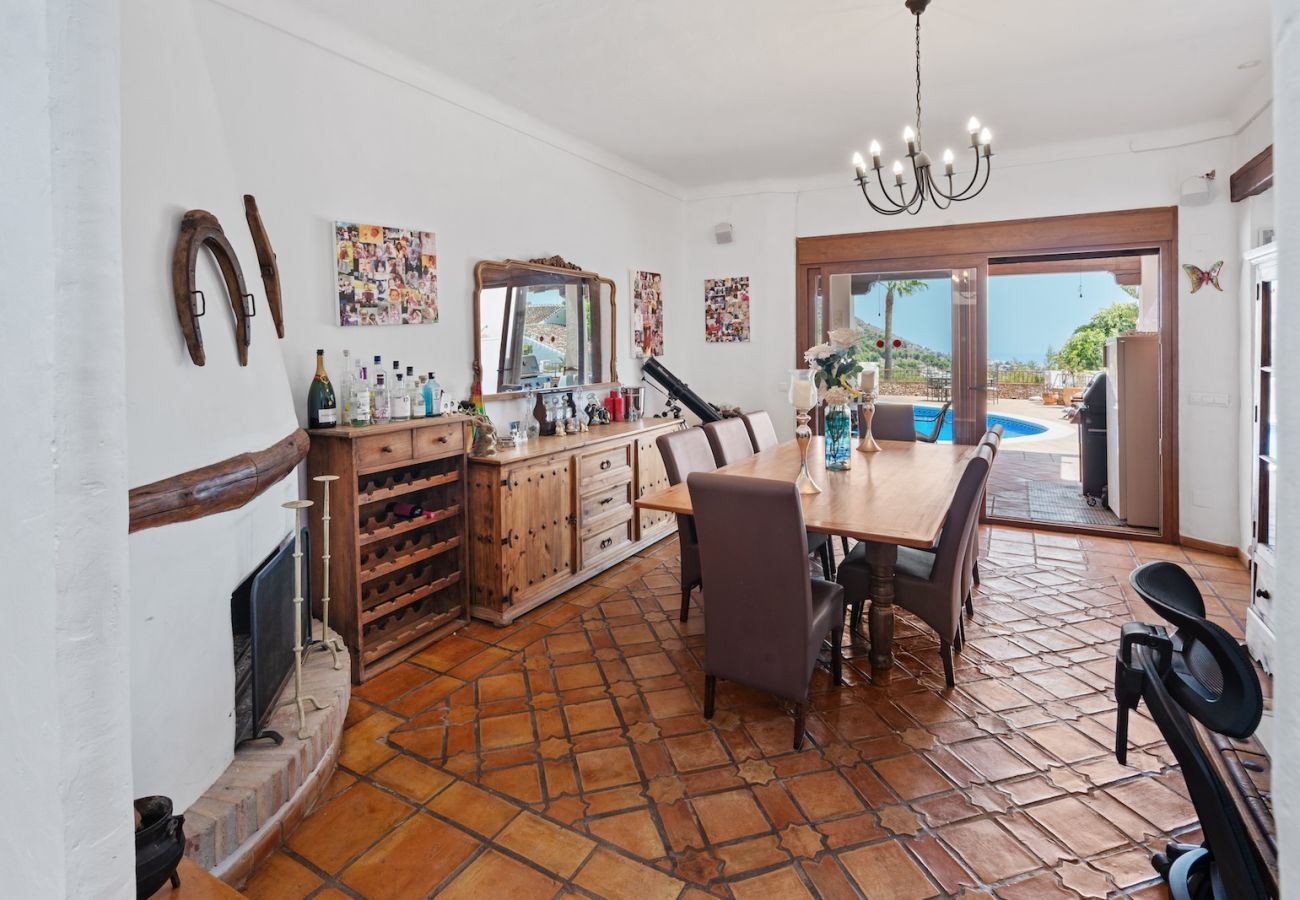Villa in Frigiliana - Stunning 4 bedroom villa with private pool and spectacular views