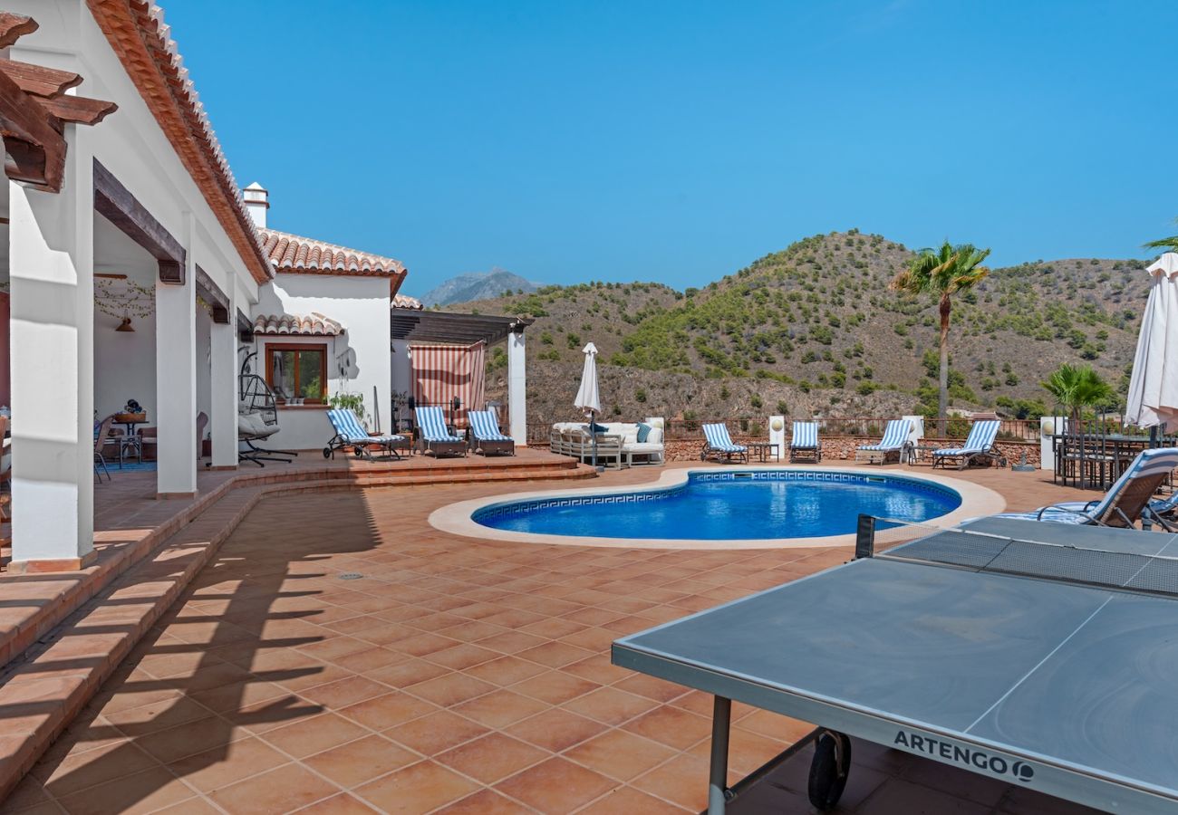 Villa in Frigiliana - Stunning 4 bedroom villa with private pool and spectacular views