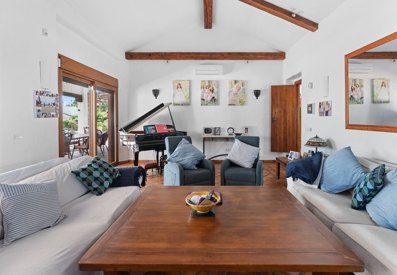 Villa in Frigiliana - Stunning 4 bedroom villa with private pool and spectacular views