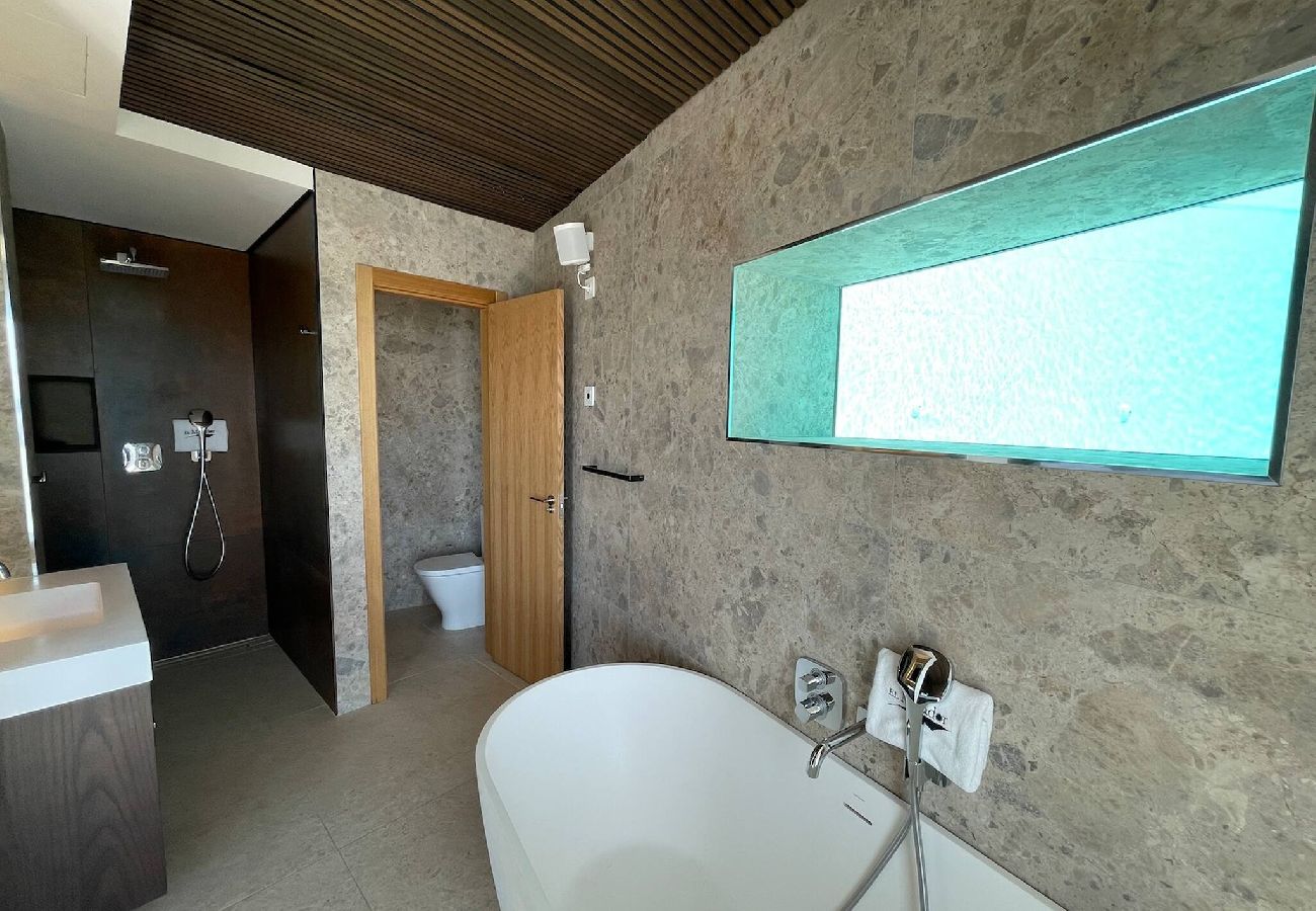 Stuga i Torrox Costa - Luxury House Mirador Calaceite Torrox Costa, with Private Pool Jacuzzi and Wellness