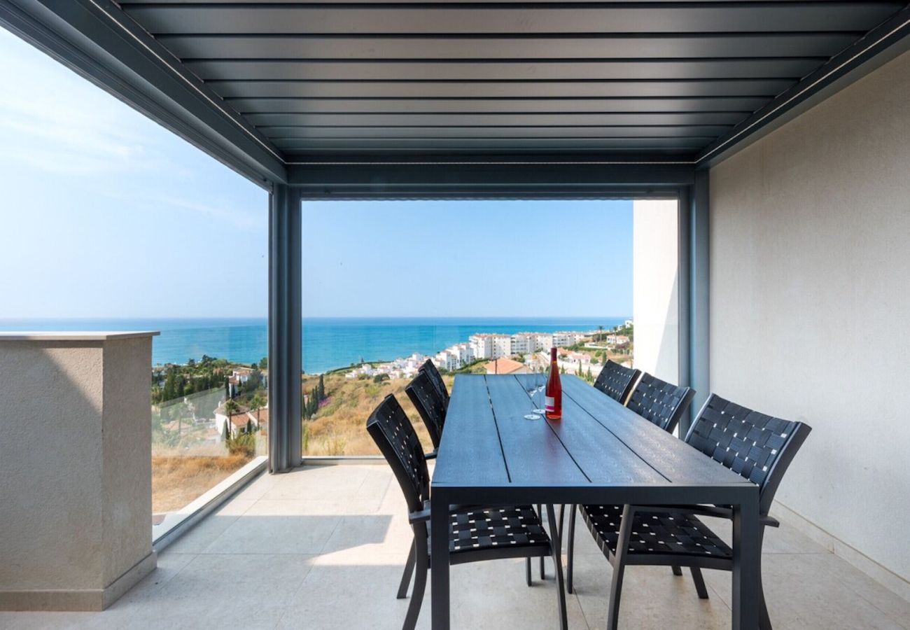 Stuga i Torrox Costa - House with Private Spa and Pool, with access to Sauna and Gym