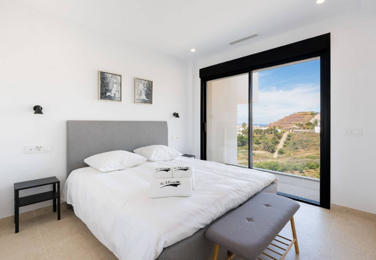 Stuga i Torrox Costa - Stunning House with Private Jacuzzi and Sea views