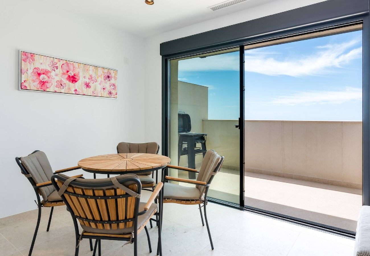 Stuga i Torrox Costa - House with Jacuzzi and Amazing Sea Views, sauna and gym