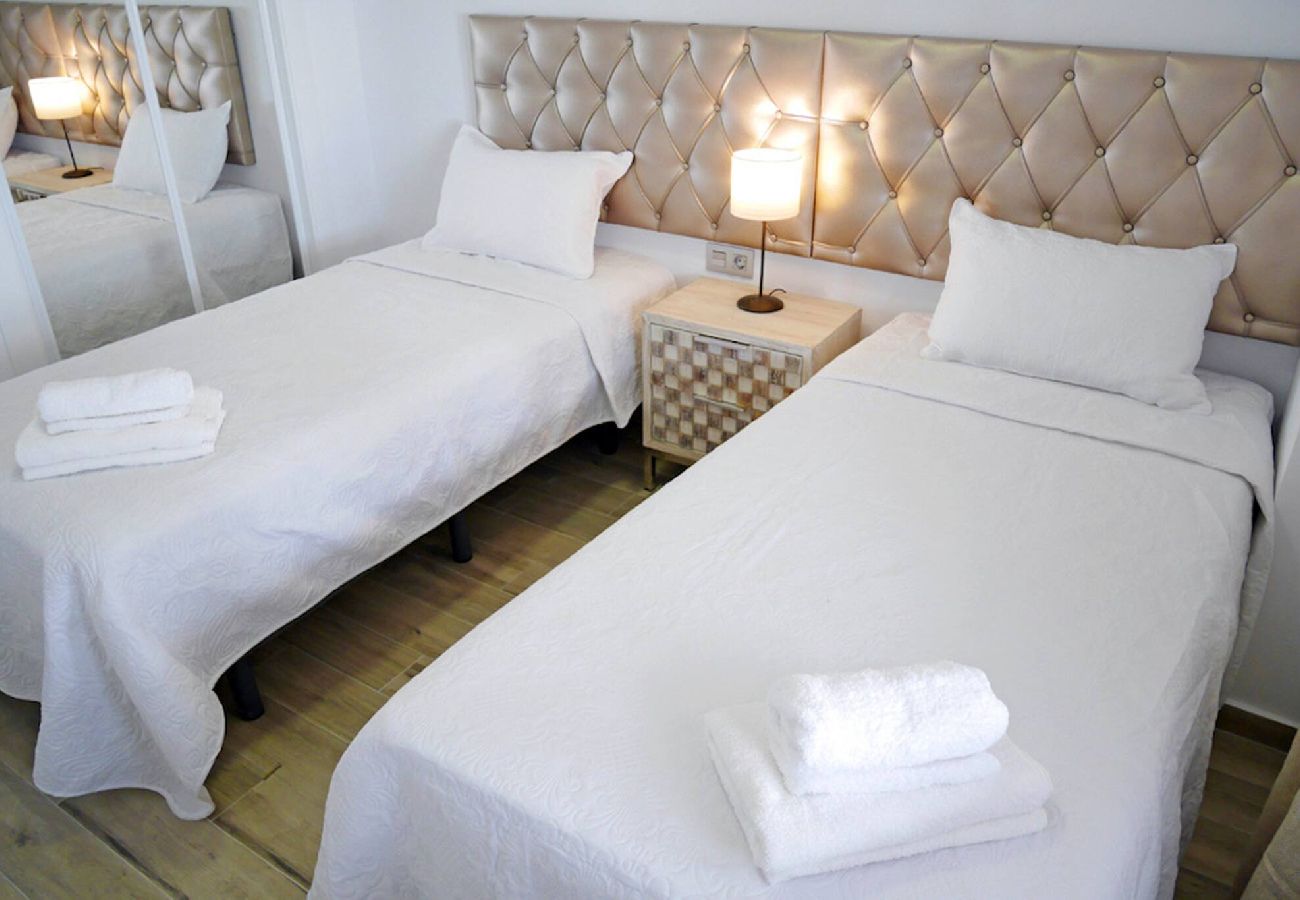 Lägenhet i Nerja - Neenie’s Nerja, Carabeo Apartment 