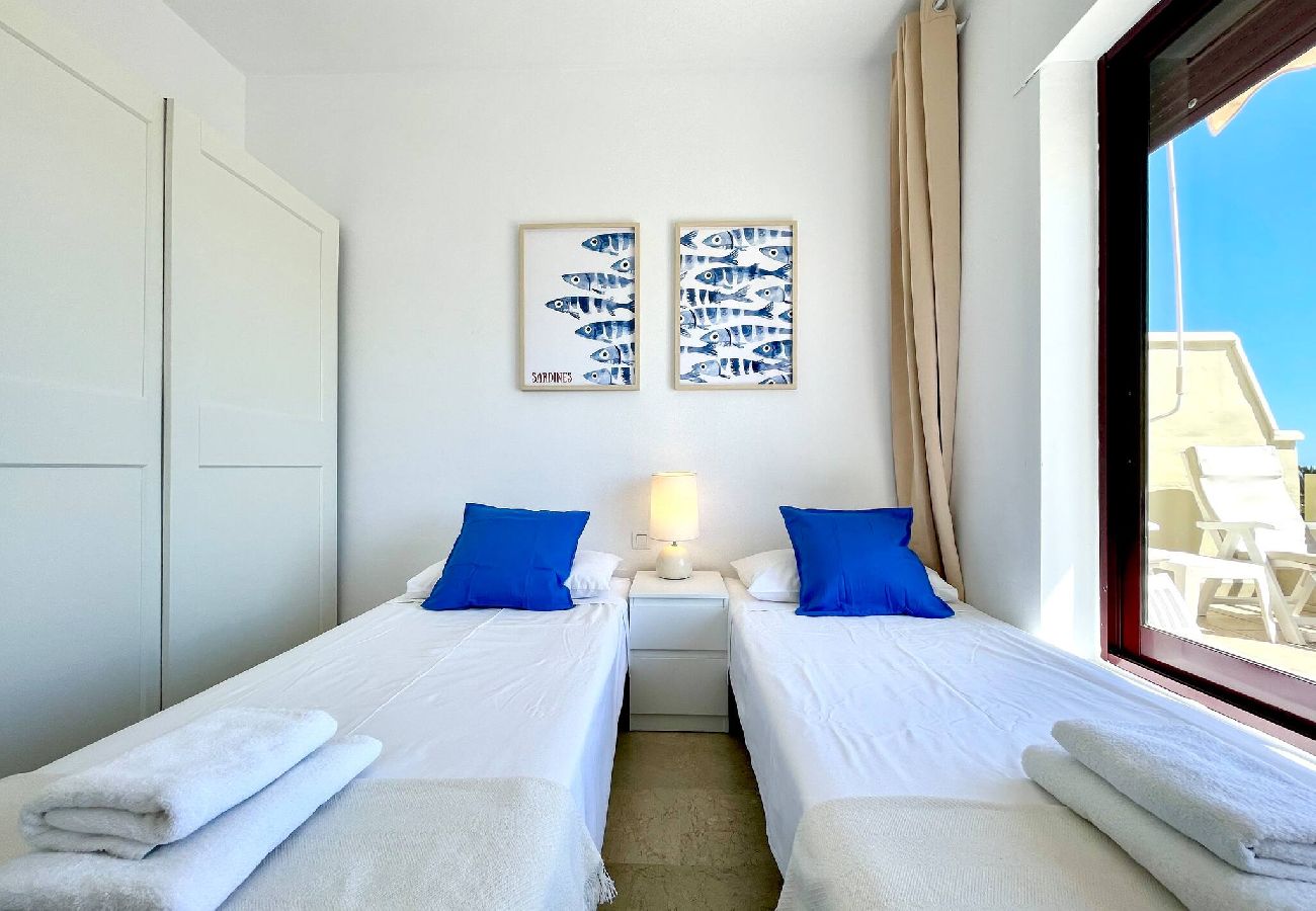 Lägenhet i Nerja - Apartment on Frontline Burriana Beach, Nerja 