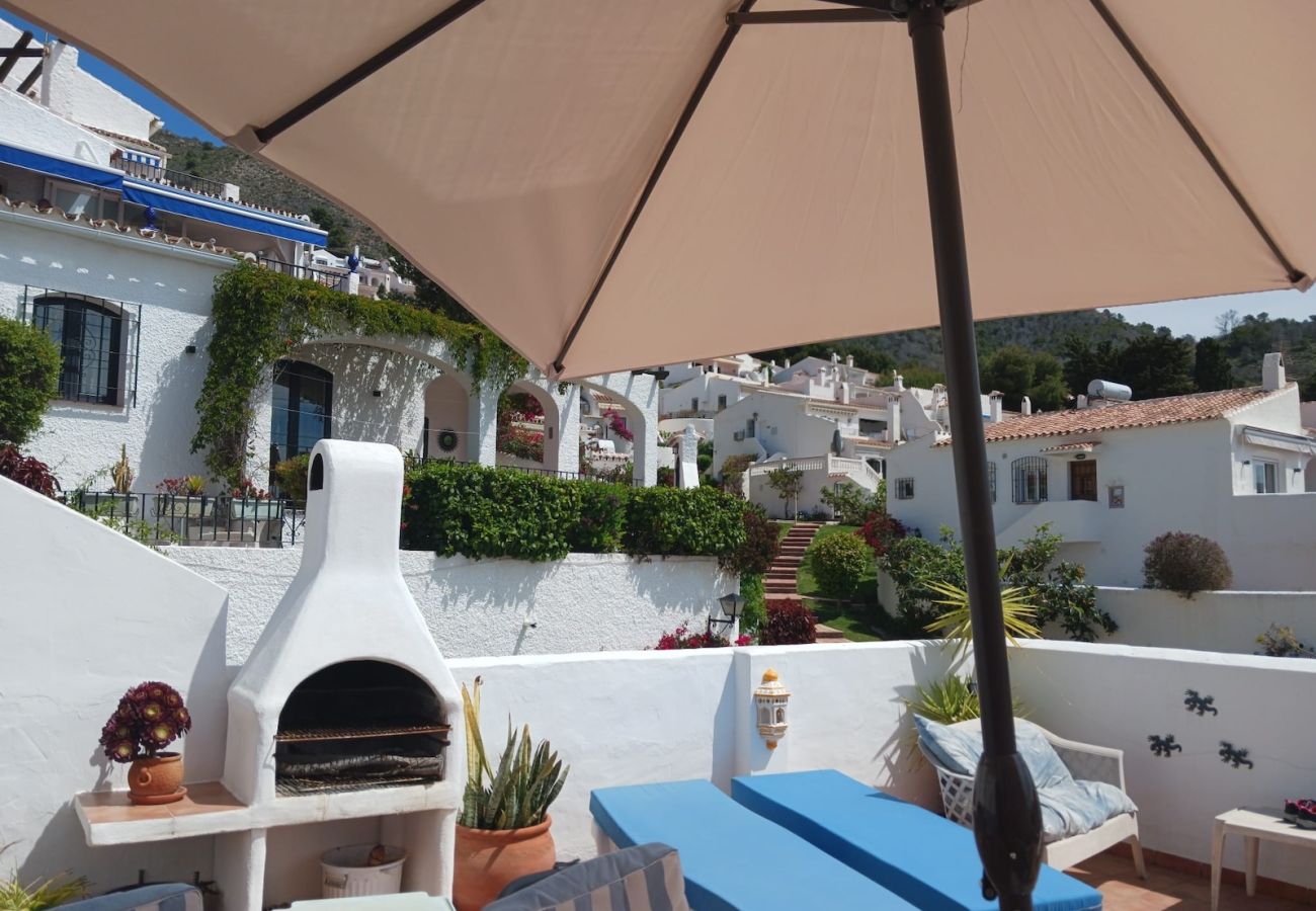 Lägenhet i Nerja - Two Bedroom with Large Terrace and Views in Capistrano, Nerja